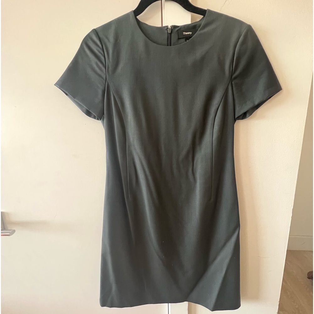 Theory short sleeve gray sheath dress